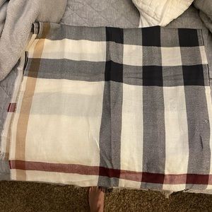 Burberry lightweight scarf